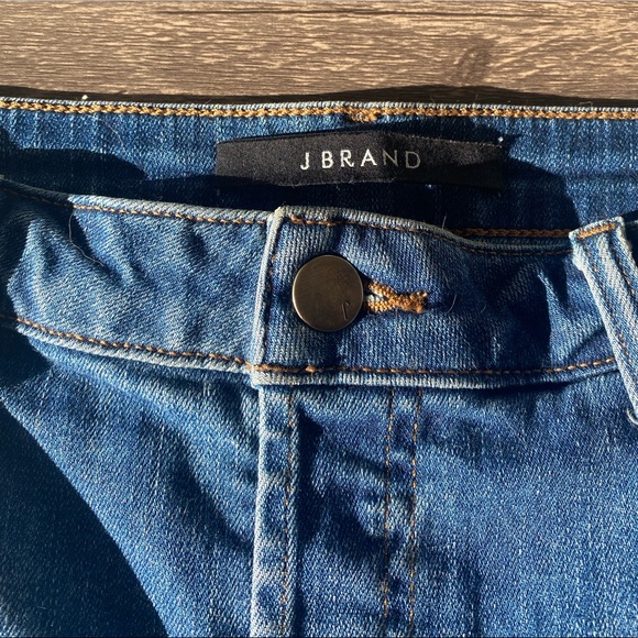 J Brand mid rise denim shorts - Picture 4 of 6